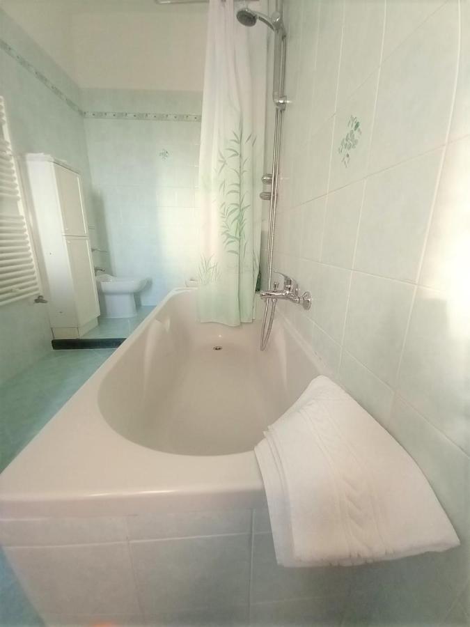 Olindo Apartment E Cristina Apartments فيكو إيكوينس المظهر الخارجي الصورة